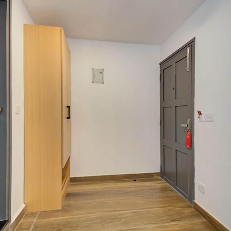 Oyo Townhouse 061 Gcda Kakkanad Signal Hotel Kochi Ngoại thất bức ảnh