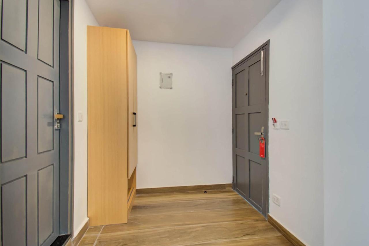Oyo Townhouse 061 Gcda Kakkanad Signal Hotel Kochi Ngoại thất bức ảnh
