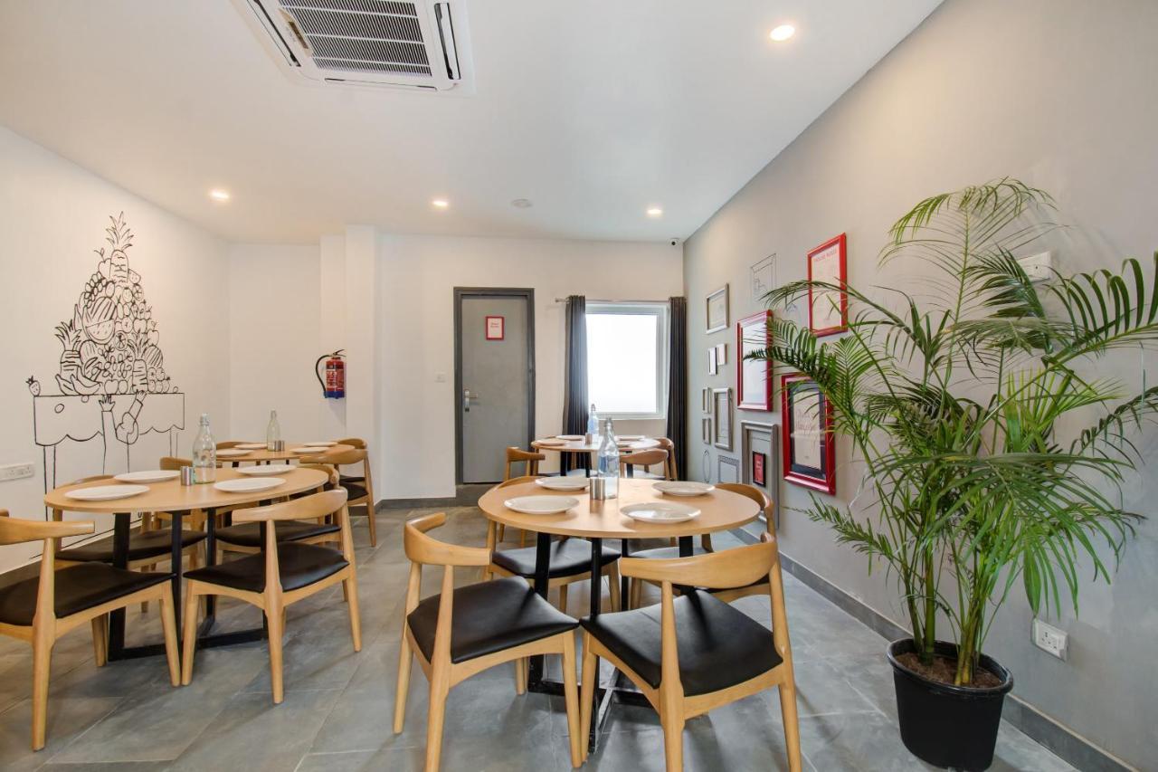 Oyo Townhouse 061 Gcda Kakkanad Signal Hotel Kochi Ngoại thất bức ảnh