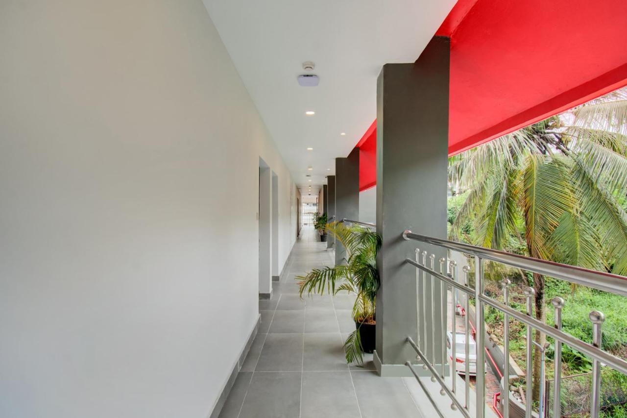 Oyo Townhouse 061 Gcda Kakkanad Signal Hotel Kochi Ngoại thất bức ảnh